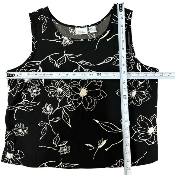 Susan Graver Modern Essentials Size M Womens Floral Knit Tank Black White fresh - Picture 7 of 7